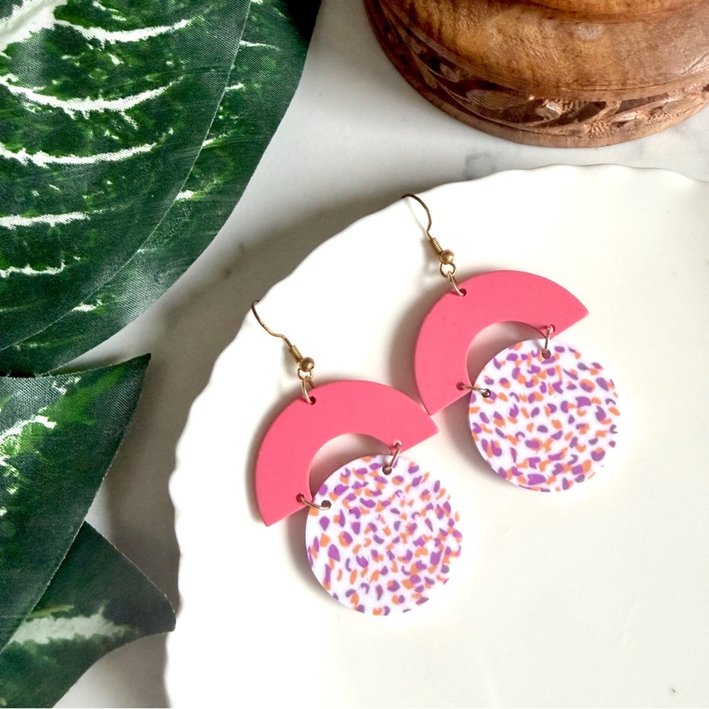 3/$22🩶 Pink Polymer Clay Circle Arch Dotted Earrings PREOWNED Boho Jewelry